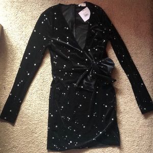 ⚡️🌟Luxe Wave Black Dress With Stars🌟